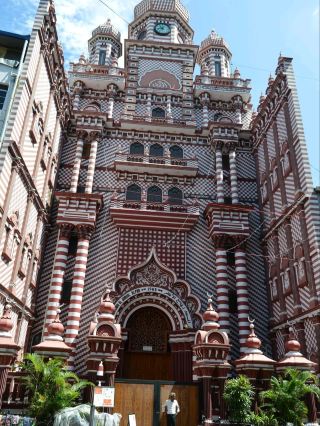 Exploring the Vibrant City of Colombo
