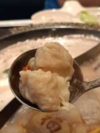 今天吃撐了！火鍋界天花板:SRF和牛+哈根達斯任性吃
