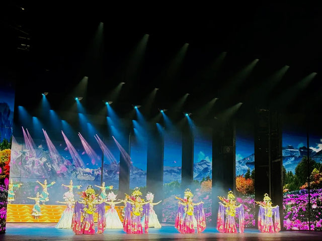 Enchanting Performances at Lijiang Qianguqing Theater