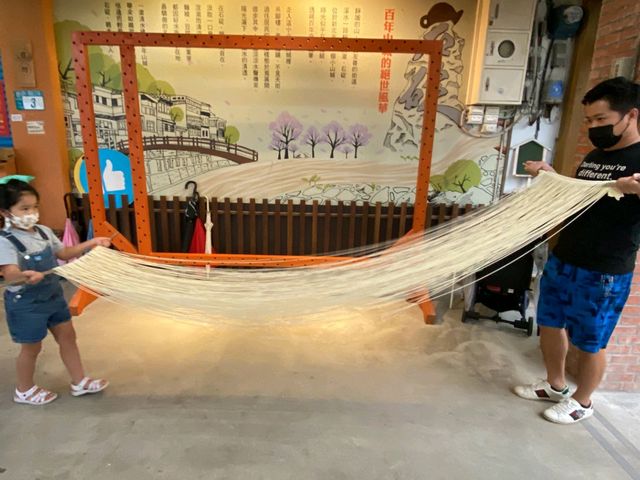 親子DIY山間體驗麵線製作的樂趣