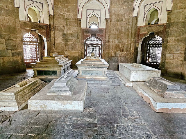 Isa Khan's Tomb
