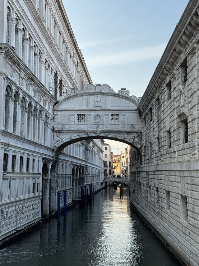 🇮🇹ヴェネツィアの光と影✨ドゥカーレ宮殿とため息橋の物語
