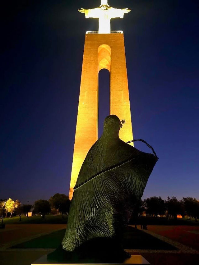 크리스트 레이(Cristo Rei) 시간과 빛의 마법 크리스트 레이(Cristo Rei) 시간과 빛의 마법