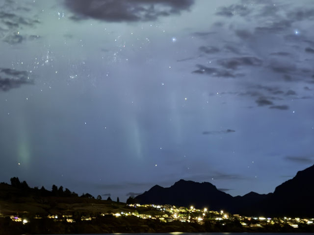 【南半球の奇跡】クイーンズタウンで見るオーロラ✨