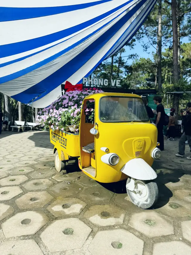 FOLLOW ME TO DA LAT’S WILDEST RIDE! 🏎️💨