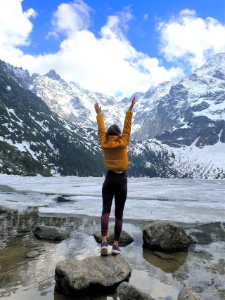 Zakopane: Poland's Winter Capital That's Stunning in Every Season ⛰️

If you think Poland is all about Krakow, Warsaw, and Gdansk, you haven't been to Zakopane yet. This small town at the foot of the Tatra Mountains has long been a favorite getaway not just for Poles, but for travelers from all over Europe. Here's why it deserves a spot on your list.
Where it is and how to get there
Zakopane sits in the very south of Poland, about 100 kilometers from Krakow, right by the Slovak border. Getting there from Krakow is easy by bus or car — the trip takes around two hours. The town lies at 800–1,000 meters above sea level, and the mountains start practically at your hotel doorstep.

Mountains you'll fall in love with
Zakopane's greatest treasure is the Tatras, the highest range of the Carpathians. In summer, people come here for hiking: dozens of trails for every fitness level.

The must-sees: Morskie Oko — arguably Poland's most famous mountain lake, with emerald water surrounded by rocky peaks. A comfortable road leads to the lake, so even families with kids can manage it. Kasprowy Wierch — a summit you can reach by cable car straight from town, with panoramic views of both the Polish and Slovak Tatras. Gubalowka — a hill with a funicular and a viewing platform overlooking the whole town against the mountain backdrop; perfect for sunsets. Koscieliska Valley — a picturesque valley with caves and mountain streams, ideal for a leisurely walk.

Winter capital for a reason
In winter, Zakopane turns into Poland's top ski resort. The slopes may not match the scale of the Alps, but the prices are far friendlier and the atmosphere is cozier. Kasprowy Wierch suits experienced skiers, while the slopes of Gubalowka and Nosal are great for beginners and kids. Add sleigh rides, thermal pools in nearby Bialka and Bukowina Tatrzanska, and hot mulled wine after a long day outdoors.
Krupowki and highlander charm
The heart of the town is Krupowki, a pedestrian street buzzing with life: restaurants, souvenir shops, street musicians, and the smell of smoked cheese following you at every step. And honestly? It's wonderful.

Zakopane is the capital of Gorale culture — Poland's highlanders. They have their own dialect, their own music, their own cuisine, and a distinctive wooden architecture known as the Zakopane style, with carved facades and steep pointed roofs. Make sure to visit a traditional "karczma" tavern with live folk music and local dishes.

What to eat
Oscypek — smoked sheep's cheese, the symbol of the region: grilled and served with cranberry jam. Sounds odd, tastes incredible. Kwasnica — a hearty sauerkraut soup with smoked meat, a lifesaver after a day in the mountains. Hungarian-style potato pancakes with goulash. And tea with mountain honey or a local liqueur to warm up.

Practical tips
Winter (December–March) is for skiing and snowy fairy-tale vibes; summer (June–September) is for trekking. May and November are the off-season, when some trails may be closed. Book accommodation well in advance during peak season — especially around New Year's. Head to Morskie Oko early in the morning to beat the crowds. Bring cash in Polish zloty: markets and small shops don't always take cards. And check the mountain weather forecast — it changes fast, and it can be cold up top even in summer.
Instead of a conclusion
Zakopane is where mountains meet living tradition. People come here for the fresh air, the breathtaking views, and that special feeling of sitting by a fireplace with a hot drink after a day on the trail. Visit once, and you'll almost certainly want to come back — in summer if you came in winter, and in winter if you came in summer.

#Zakopane #Poland #TatraMountains #VisitPoland #PolandTravel #MountainLove #MorskieOko #TravelEurope #HikingAdventures #SkiPoland #ExplorePoland#HiddenGemsEurope#TravelInspiration