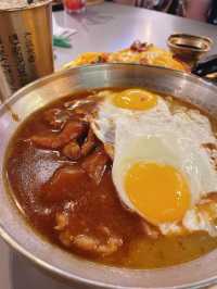 60年代香港龍鳳牆冰室✨🪩必食沙嗲牛肉麵