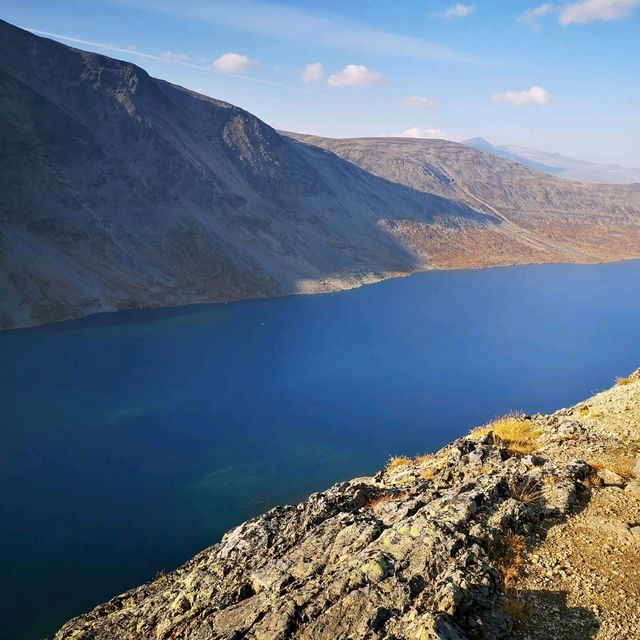 Jotunheimen Chronicles: Trekking Through Norway’s Rugged Terrain