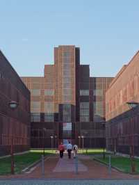 Zeche Zollverein: Industrial Heritage and Modern Design 