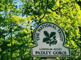 แมนเชสเตอร์สู่พีคดิสทริค: สถานที่พักผ่อนในธรรมชาติที่สมบูรณ์แบบ!