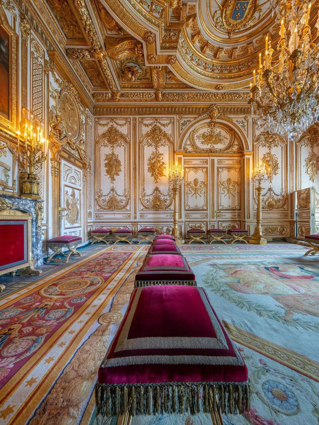 🏰 Château de Fontainebleau – Intimate Majesty Beyond Versailles