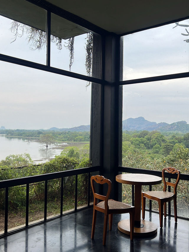 🇱🇰 斯里蘭卡：坎達拉馬遺產酒店（Heritance Kandalama） 🦉