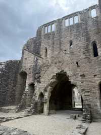 The Monumental Tintern Abbey, How Can A Ruin Be So Mesmerising?!