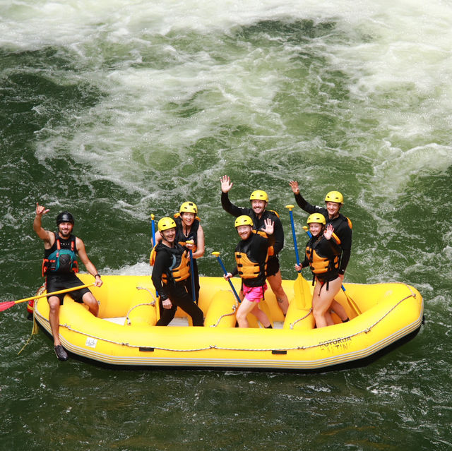 The Absolute Ride Of My Life At Rotorua Rafting, The Highest Raft-able Waterfall In the World!