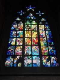 🌟  St. Vitus Cathedral, Prague