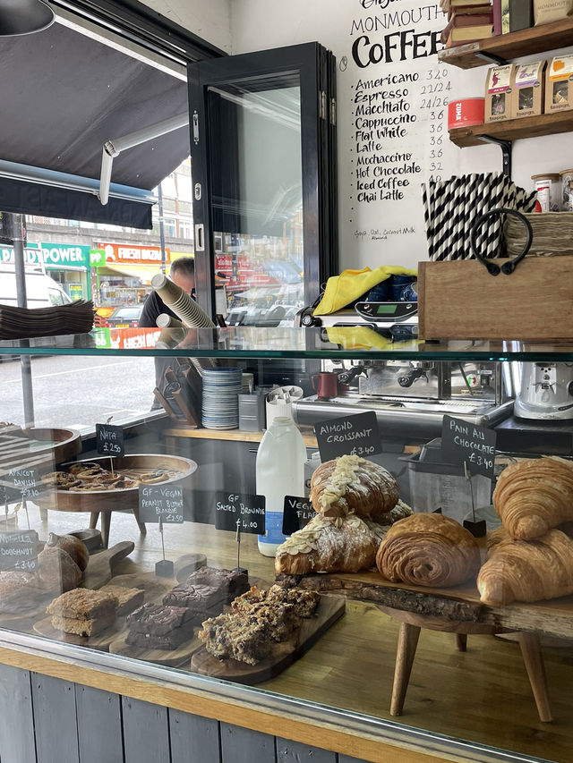 London🇬🇧 A Cosmic Culinary Treat at Astro Cafe & Brunch
