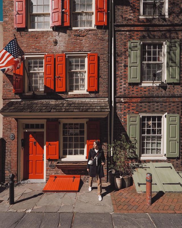 Elfreth's Alley: A Timeless Journey in Philadelphia