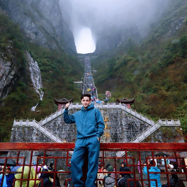Discovering Zhangjiajie: A Real-Life Avatar Adventure 🌳