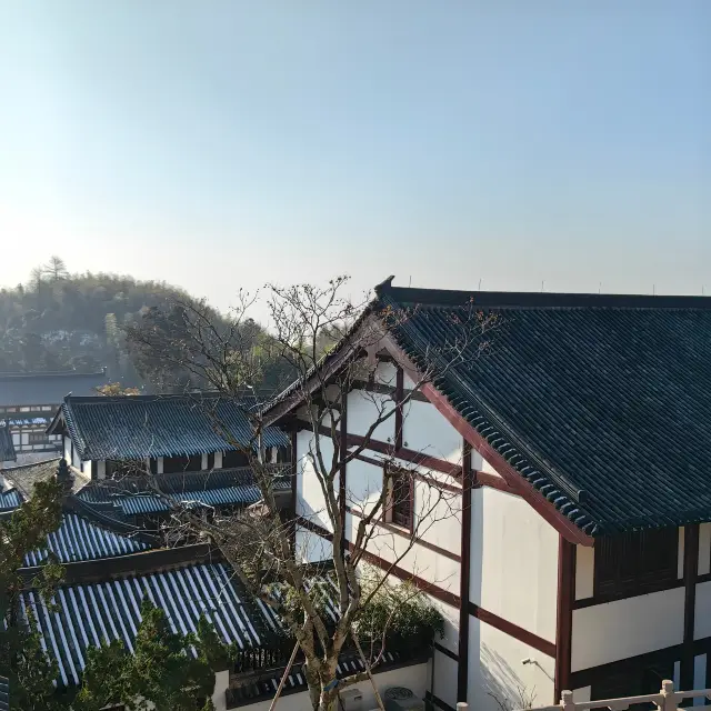 Climbing for blessings | Jing Mountain Temple