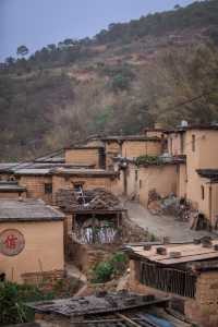 雲南小眾旅行攻略，邂逅彝族傳統古村落土掌房