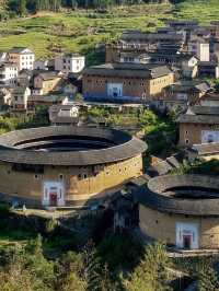 Harmony in Clay: Exploring Fujian Tulou 🏯