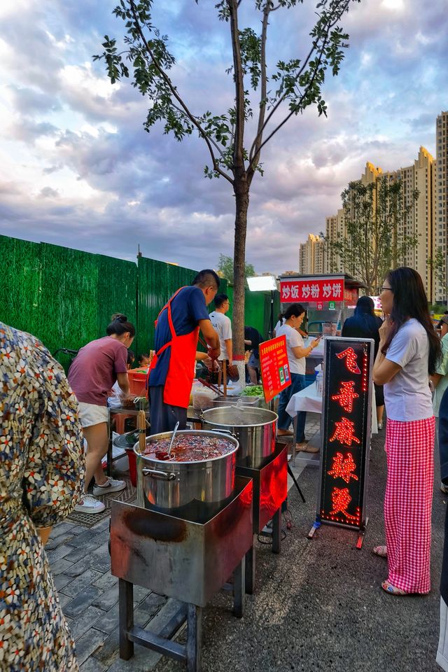 旅行 || 太原龍瑞小區門口的路邊“移動小吃街”美食推薦