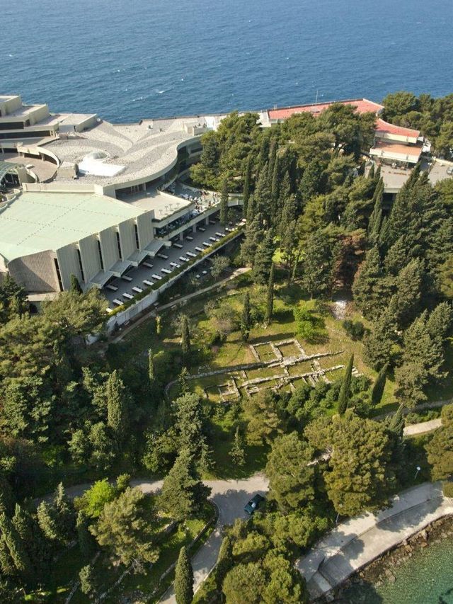 🌟 Dubrovnik Delights: Croatia's Coastal Gem Hotels 🌊