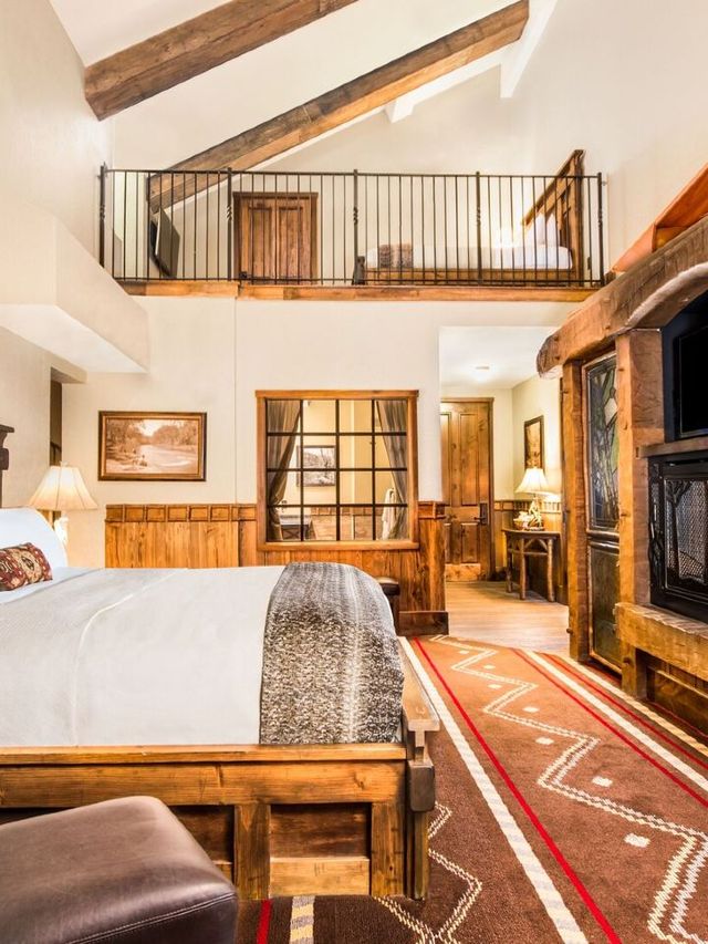 🌟 Memphis Marvels: Big Cypress Lodge Stay! 🌲🛌