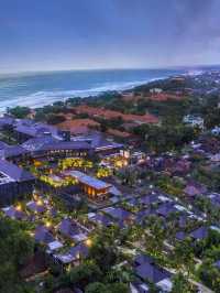 🌴 Bali Bliss: Seminyak's Stylish Beachfront Stay 🏖️