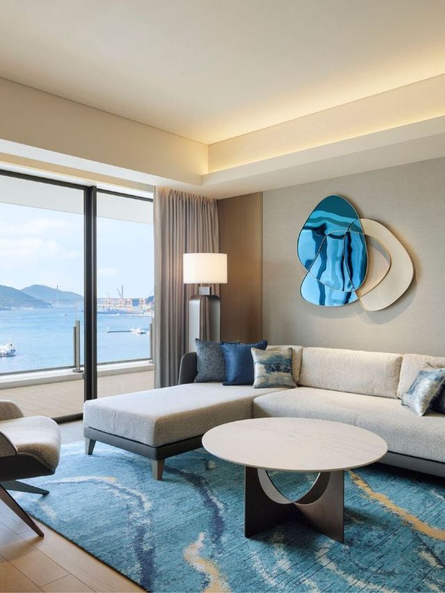 🌸 Nagasaki Elegance: Marriott's Luxe Harbor Views 🏨✨