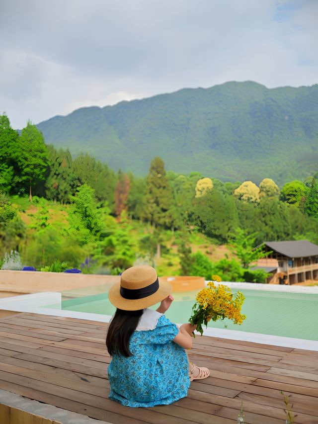 碧峰峽避暑丨這家寶藏民宿藏不住了！
