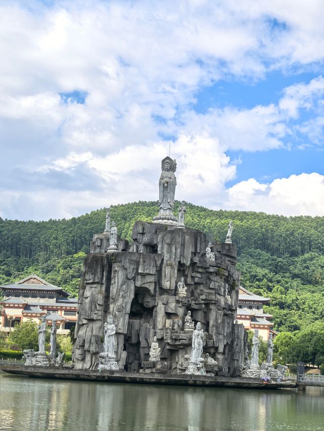 旗山萬佛寺。