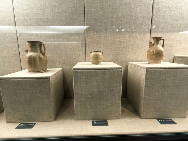 唐代茶具一一唐宋館。
