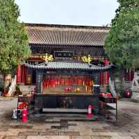 香積寺  不知香積寺，數里入雲峰。