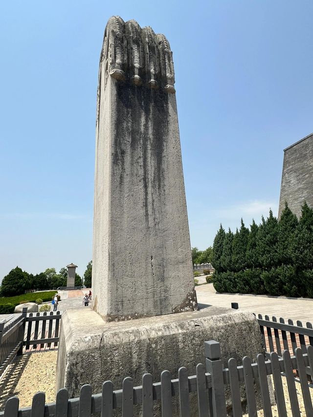 西安旅遊不要錯過武則天的陵墓——乾陵。