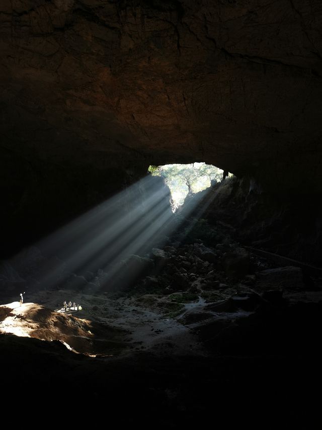 弄響天坑，陽光不會遺漏的地方。。