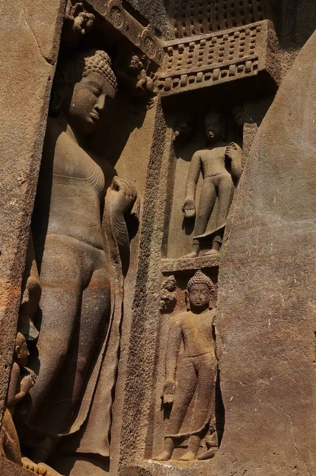 "Peacock Kingdom" India Buddhist Grottoes Guide