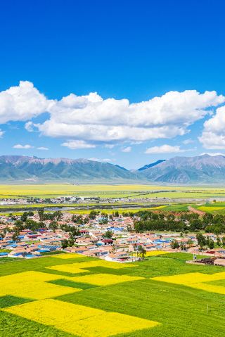 Why not try the luxury train to travel Xinjiang...