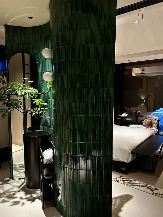 長沙！你也太超前了！獨棟懸空泳池酒店！！！