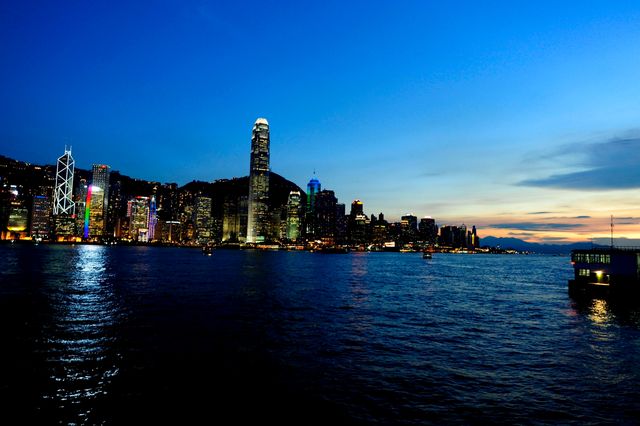 喺廟街煙火入面，拆一封港式生活盲盒