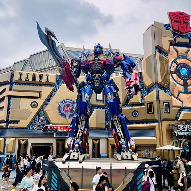 Magic awaits at Universal Studios Beijing Resort! ✨🚀