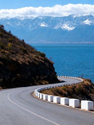 Follow the Lonely Planet photographer to shoot Dali and get flooded with questions on WeChat Moments