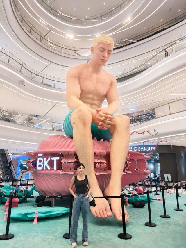 Definitely a 打卡 mall in Haikou!