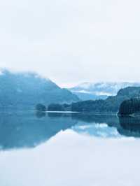 秋日泛舟雅女湖