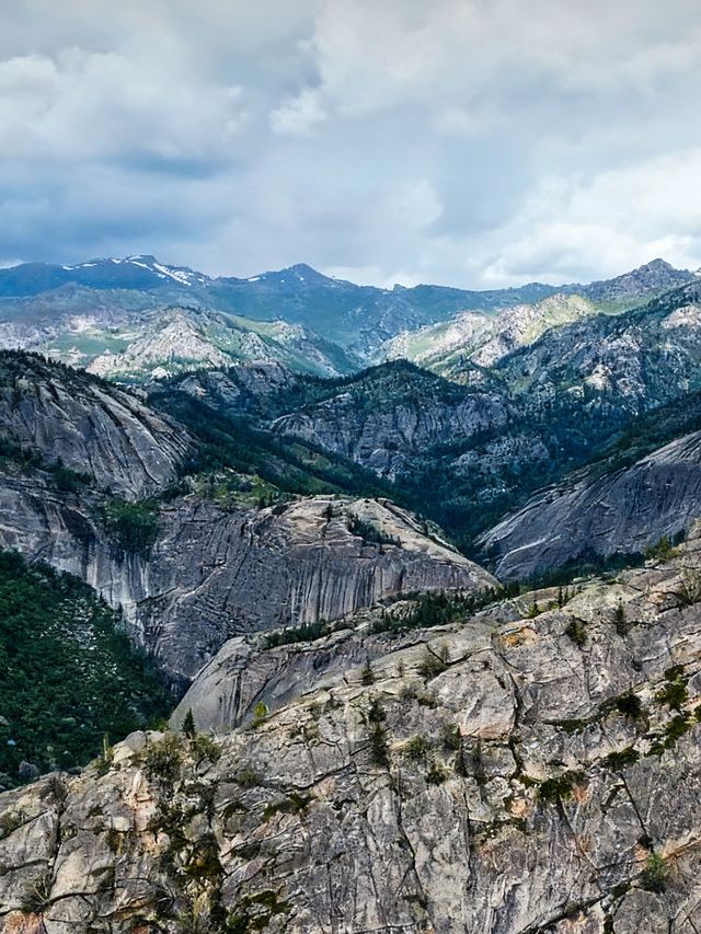 闖進神明打翻的調色盤|可可託海的一天 闖進神明打翻的調色盤|可可託海的一天
