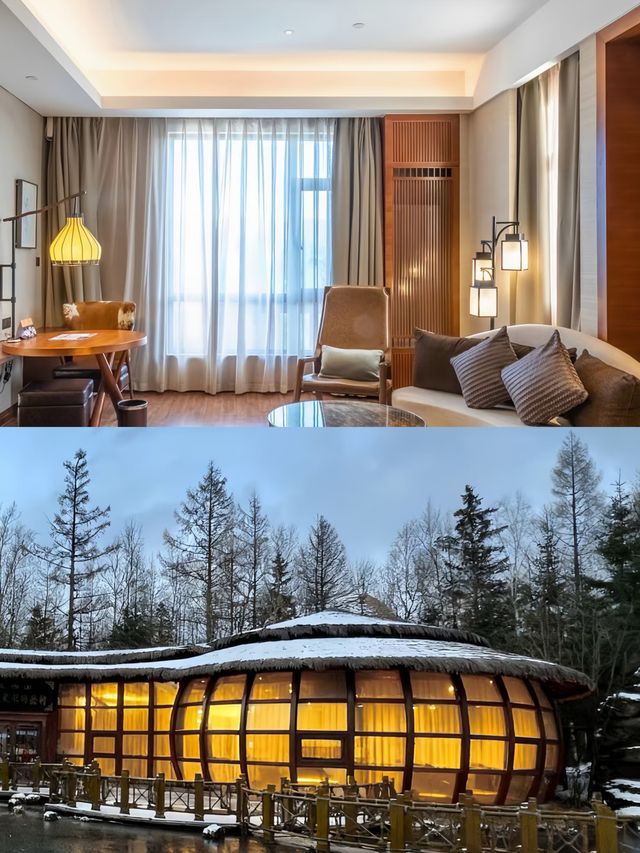 吉林長白山雪山腳下的雪景溫泉酒店