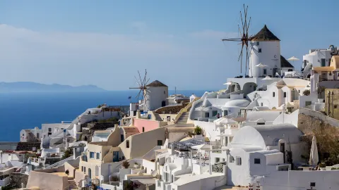 Oia|The Cover Girl of Santorini! — traveler post in Ariege