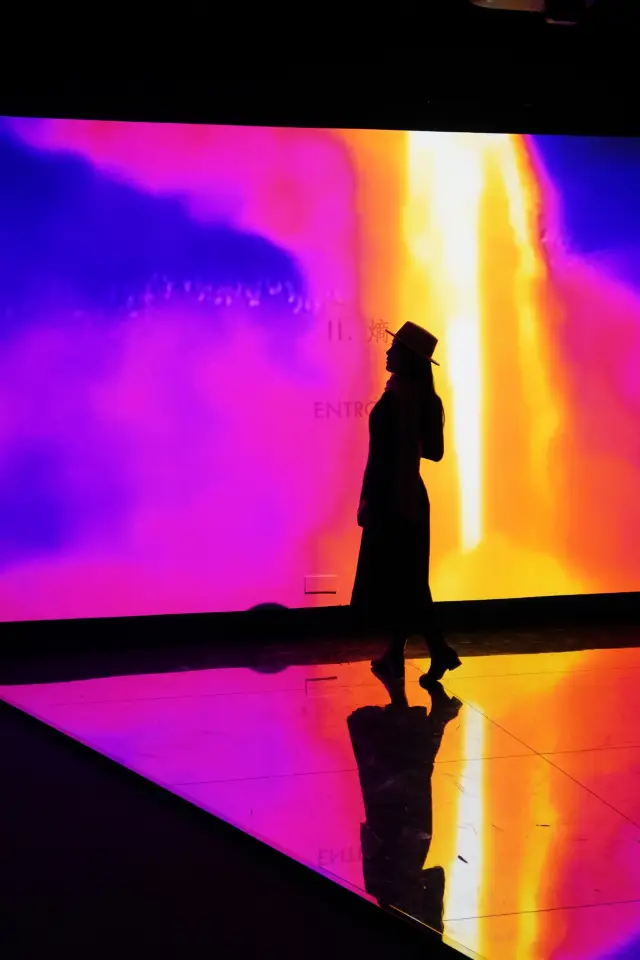 Encounter a gentle cosmic gaze here