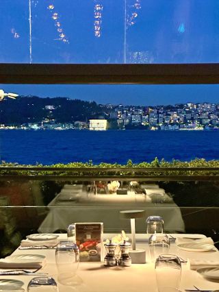 สัมผัสชีวิตอันงดงามราวบทกวีทั้งสองฝั่งของเอเชียและยุโรป ณ อิสตันบูล เมืองแห่งสวรรค์ (Shangri-La)