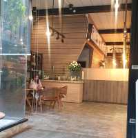The Chocolate Factory ร้านชอคโกแลตแสนอร่อย